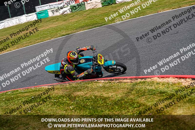 enduro digital images;event digital images;eventdigitalimages;mallory park;mallory park photographs;mallory park trackday;mallory park trackday photographs;no limits trackdays;peter wileman photography;racing digital images;trackday digital images;trackday photos